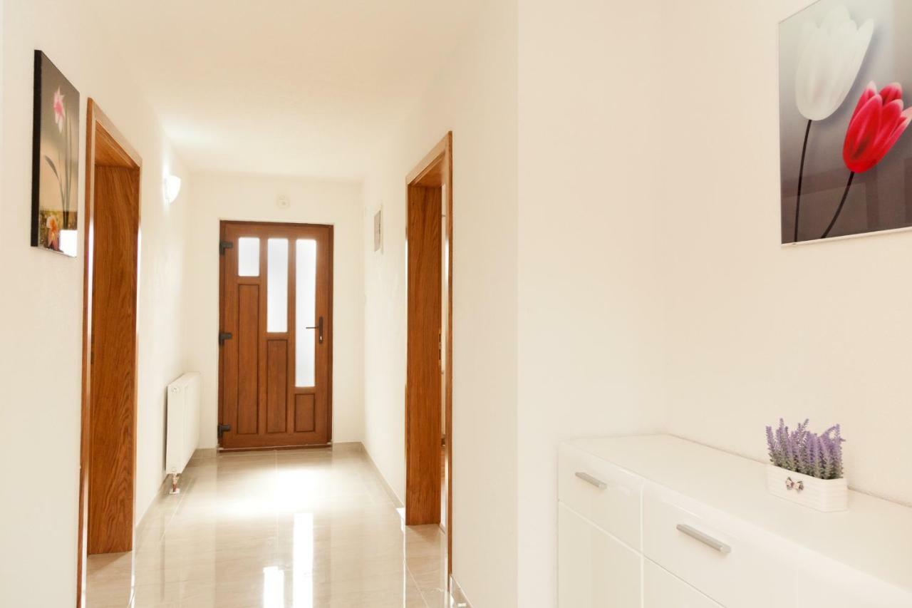 Apartment Lena Gornji Vaganac Esterno foto