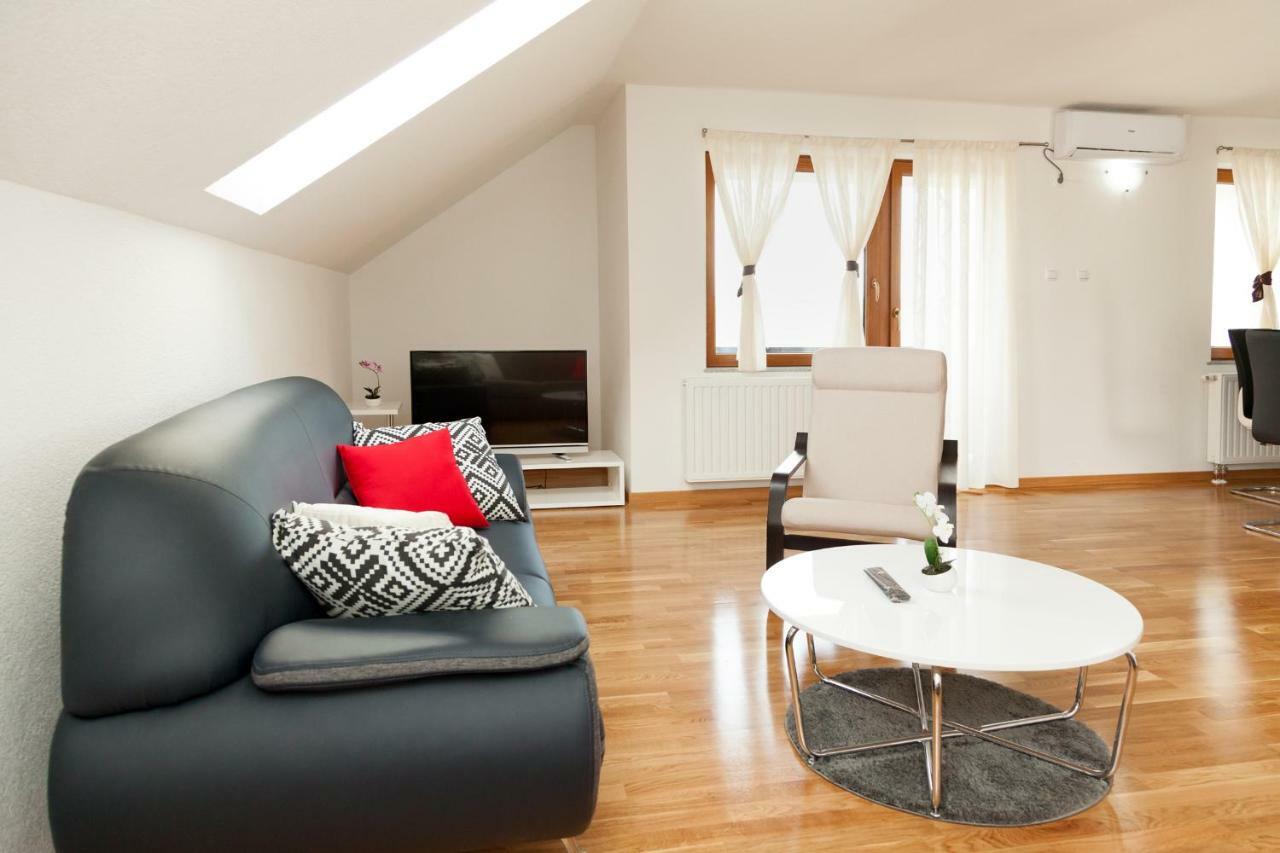Apartment Lena Gornji Vaganac Esterno foto